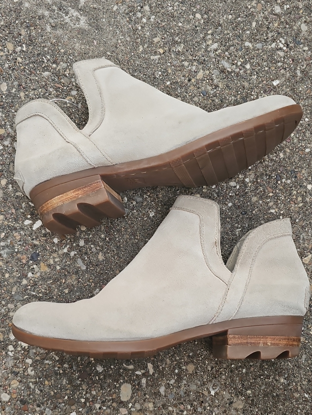 Sorel Women's Slip-On Suede Ankle Boots in Light Taupe